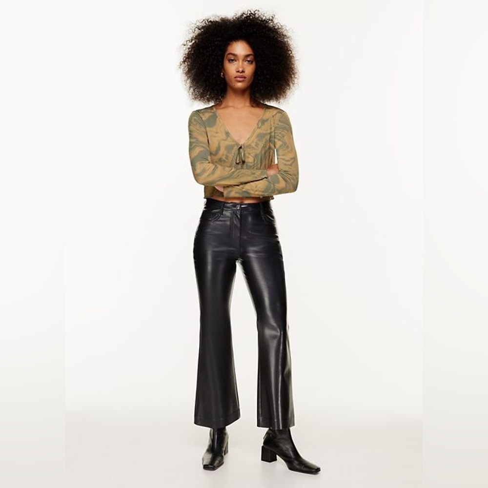 Aritzia The Melina Kick Flare Pant